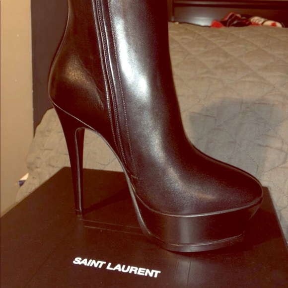Yves Saint Laurent Shoes - YSL leather heel